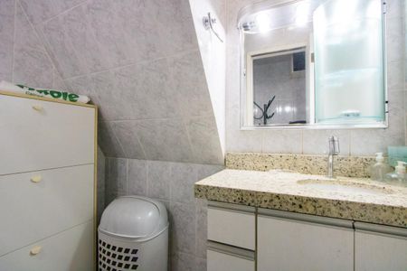 Casa à venda com 250m², 3 quartos e 2 vagas Casa à venda com 250m², 3 quartos e 2 vagasCasa 2 - Lavabo