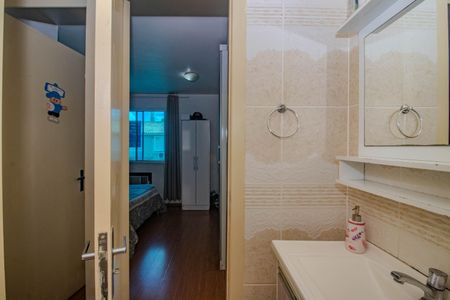 Casa de condomínio à venda com 93m², 3 quartos e 1 vaga Casa de condomínio à venda com 93m², 3 quartos e 1 vagaBanheiro Corredor / Suíte Americana