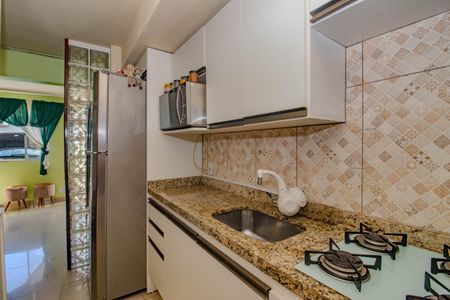 Casa de condomínio à venda com 93m², 3 quartos e 1 vaga Casa de condomínio à venda com 93m², 3 quartos e 1 vagaCozinha