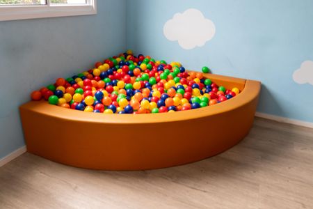 Apartamento à venda com 39m², 2 quartos e 1 vaga Apartamento à venda com 39m², 2 quartos e 1 vagaÁrea comum - Brinquedoteca