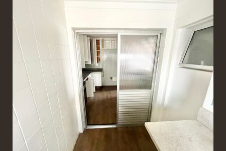 Apartamento para alugar com 78m², 3 quartos e 1 vagaÁrea de Serviço
