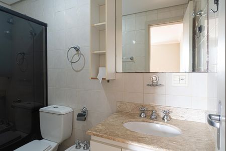 Apartamento à venda com 75m², 2 quartos e 2 vagas Apartamento à venda com 75m², 2 quartos e 2 vagasBanheiro da Suíte
