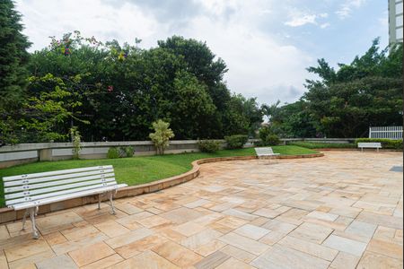 Apartamento à venda com 75m², 2 quartos e 2 vagas Apartamento à venda com 75m², 2 quartos e 2 vagasÁrea comum - Pátio