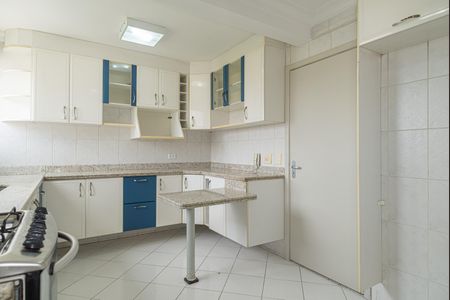 Apartamento à venda com 75m², 2 quartos e 2 vagas Apartamento à venda com 75m², 2 quartos e 2 vagasCozinha