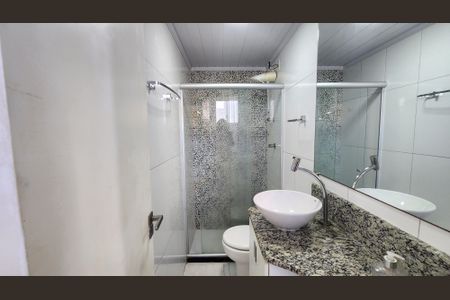 Banheiro  de apartamento para alugar com 1 quarto, 45m² em Dois de Julho, Salvador