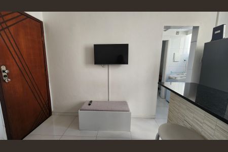 Sala  de apartamento para alugar com 1 quarto, 45m² em Dois de Julho, Salvador
