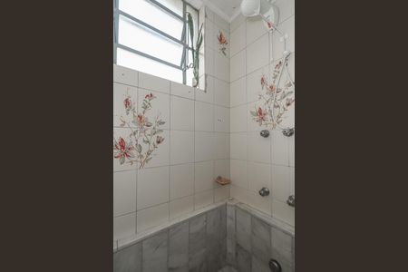 Banheiro da Suíte de apartamento à venda com 3 quartos, 100m² em Jardim Lindóia, Porto Alegre