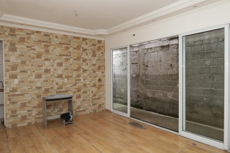 Sala de casa para alugar com 2 quartos, 125m² em Cidade Antônio Estêvão de Carvalho, São Paulo