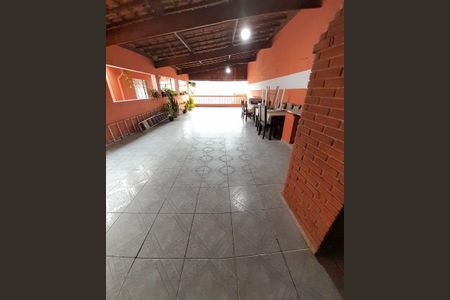Casa à venda com 250m², 4 quartos e 6 vagasVaranda