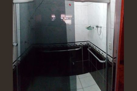 Casa à venda com 250m², 4 quartos e 6 vagasBanheiro 2