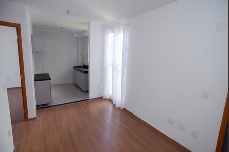 Sala de apartamento para alugar com 2 quartos, 40m² em Jardim Krahe, Viamão