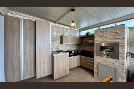 Apartamento à venda com 162m², 3 quartos e 2 vagas Apartamento à venda com 162m², 3 quartos e 2 vagasÁrea privativa