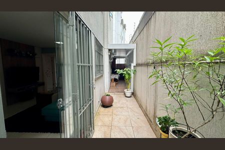 Apartamento à venda com 162m², 3 quartos e 2 vagas Apartamento à venda com 162m², 3 quartos e 2 vagasÁrea privativa auxiliar