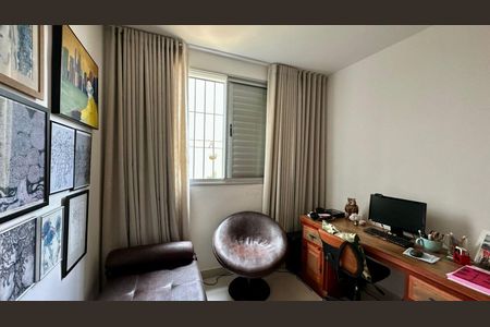 Quarto  de apartamento à venda com 3 quartos, 162m² em Grajaú, Belo Horizonte