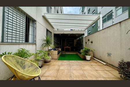 Apartamento à venda com 162m², 3 quartos e 2 vagas Apartamento à venda com 162m², 3 quartos e 2 vagasÁrea privativa