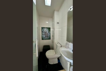 Apartamento à venda com 162m², 3 quartos e 2 vagas Apartamento à venda com 162m², 3 quartos e 2 vagasLavabo