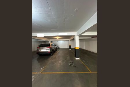Apartamento à venda com 162m², 3 quartos e 2 vagas Apartamento à venda com 162m², 3 quartos e 2 vagasVagas de garagem