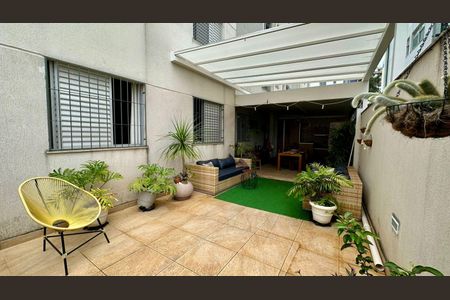 Apartamento à venda com 162m², 3 quartos e 2 vagas Apartamento à venda com 162m², 3 quartos e 2 vagasÁrea privativa