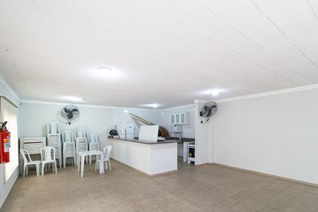 Apartamento à venda com 92m², 4 quartos e 1 vaga Apartamento à venda com 92m², 4 quartos e 1 vagaÁrea comum - Salão de festas