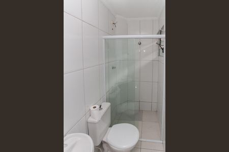 Banheiro de apartamento para alugar com 1 quarto, 35m² em Vila Nova Galvão, São Paulo