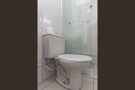 Banheiro de apartamento para alugar com 1 quarto, 35m² em Vila Nova Galvão, São Paulo