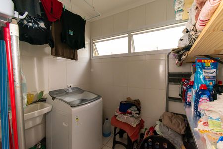 Casa de condomínio à venda com 103m², 3 quartos e 2 vagas Casa de condomínio à venda com 103m², 3 quartos e 2 vagasÁrea de Serviço