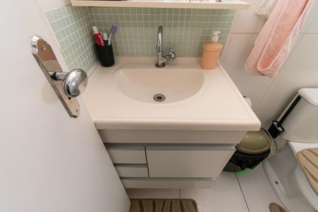 Casa de condomínio à venda com 103m², 3 quartos e 2 vagas Casa de condomínio à venda com 103m², 3 quartos e 2 vagasBanheiro da Suíte 2