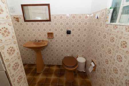 Casa para alugar com 55m², 2 quartos e sem vaga Casa para alugar com 55m², 2 quartos e sem vagaBanheiro