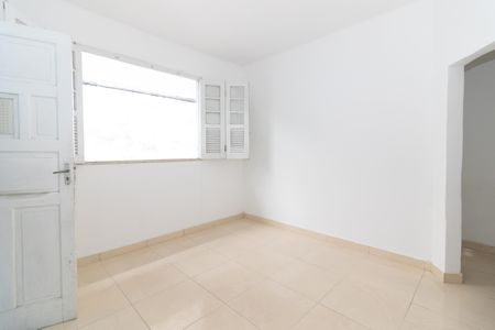 Casa para alugar com 55m², 2 quartos e sem vaga Casa para alugar com 55m², 2 quartos e sem vagaSala