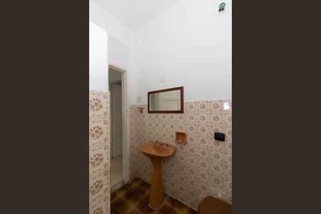 Casa para alugar com 55m², 2 quartos e sem vaga Casa para alugar com 55m², 2 quartos e sem vagaBanheiro