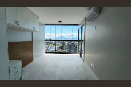 Apartamento para alugar com 83m², 2 quartos e 1 vagaSuíte 