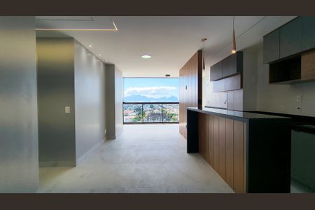 Sala de apartamento para alugar com 2 quartos, 83m² em Recreio dos Bandeirantes, Rio de Janeiro