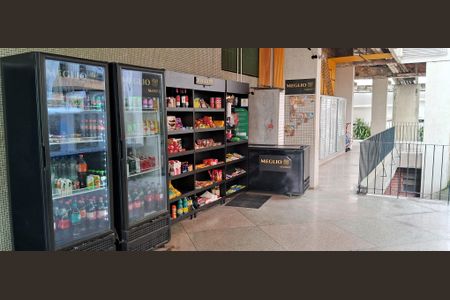 Mercadinho 24 h de apartamento à venda com 3 quartos, 50m² em Cachambi, Rio de Janeiro