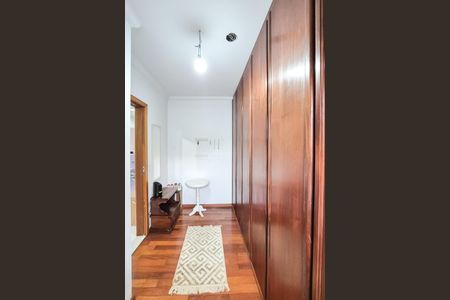Casa à venda com 325m², 4 quartos e 3 vagasCloset Suíte 3
