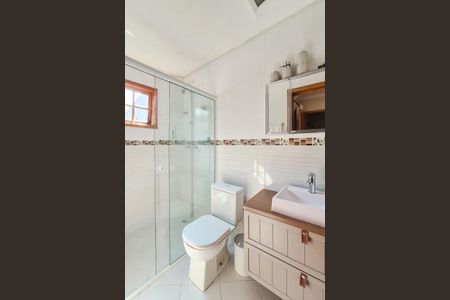 Casa à venda com 325m², 4 quartos e 3 vagasBanheiro da Suíte 2
