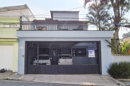 Casa à venda com 325m², 4 quartos e 3 vagasFachada