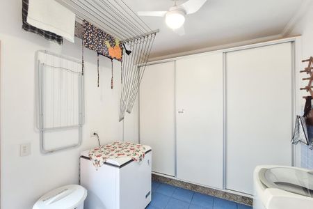 Casa à venda com 325m², 4 quartos e 3 vagasÁrea de Serviço