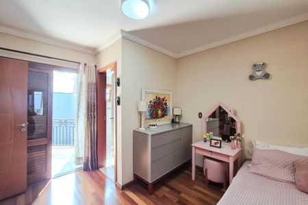 Casa à venda com 325m², 4 quartos e 3 vagasSuíte 2