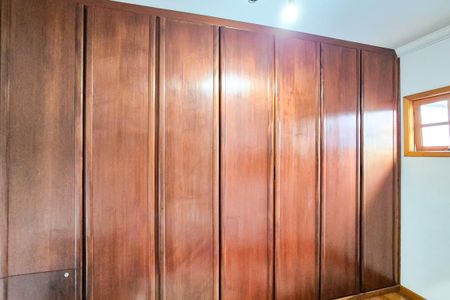 Casa à venda com 325m², 4 quartos e 3 vagasCloset Suíte 3