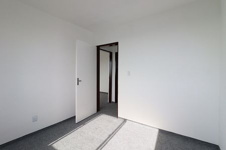 Quarto 1 de apartamento para alugar com 2 quartos, 66m² em Humaitá, Porto Alegre