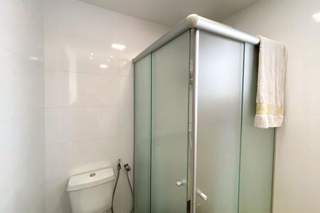 Apartamento à venda com 92m², 3 quartos e 2 vagas Apartamento à venda com 92m², 3 quartos e 2 vagasBanheiro da Suíte 1