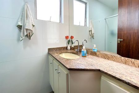 Apartamento à venda com 92m², 3 quartos e 2 vagas Apartamento à venda com 92m², 3 quartos e 2 vagasBanheiro