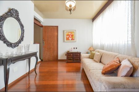 Sala de Estar de apartamento à venda com 3 quartos, 100m² em Santo Antônio, Belo Horizonte