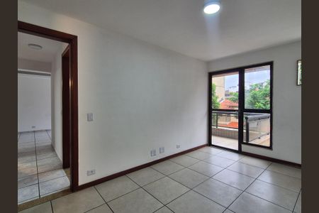 Apartamento para alugar com 87m², 3 quartos e 2 vagas Apartamento para alugar com 87m², 3 quartos e 2 vagasSuíte