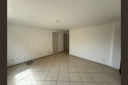 Sala de apartamento para alugar com 2 quartos, 80m² em Vila Emil, Mesquita