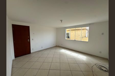 Sala de apartamento para alugar com 2 quartos, 80m² em Vila Emil, Mesquita