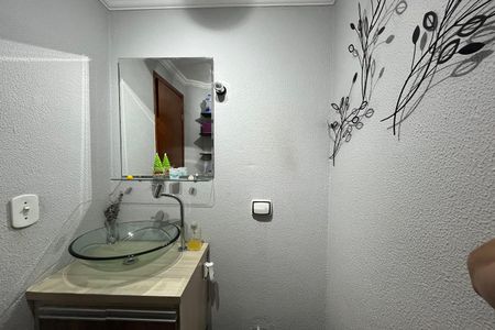 Casa de condomínio à venda com 127m², 2 quartos e 2 vagasLavabo