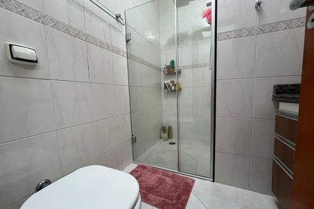 Casa de condomínio à venda com 127m², 2 quartos e 2 vagasBanheiro