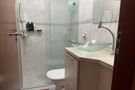 Banheiro da Suíte de casa de condomínio à venda com 2 quartos, 127m² em Vila Bela, São Paulo