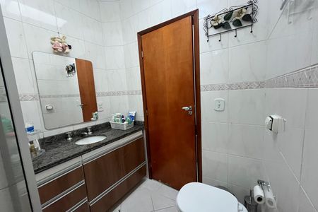 Casa de condomínio à venda com 127m², 2 quartos e 2 vagasBanheiro
